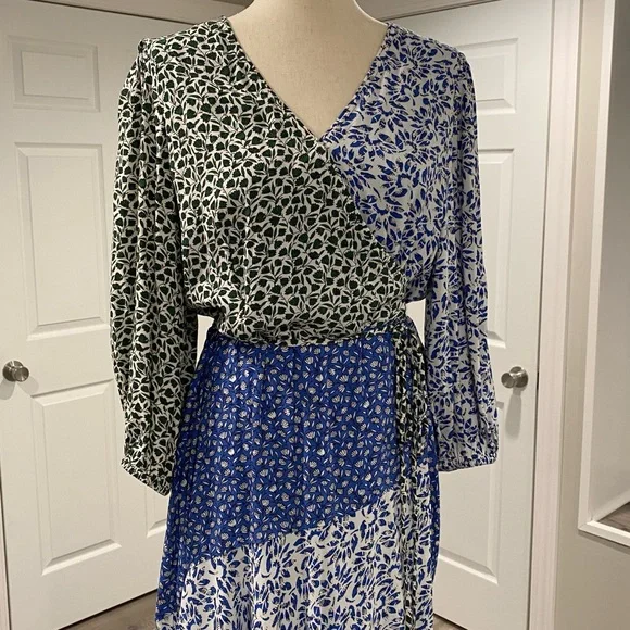 Floral Wrap Flare Dress - Picture 2 of 16